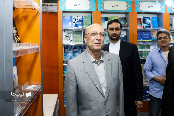 تقرير مصور/ أجنحة مؤسسة سمت بمعرض طهران الدولي لكتاب 2024