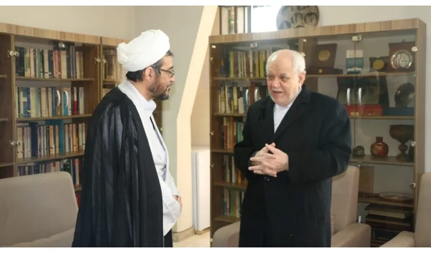دیدار سرپرست «سمت» با استاد برجسته فلسفه دانشگاه شهید بهشتی