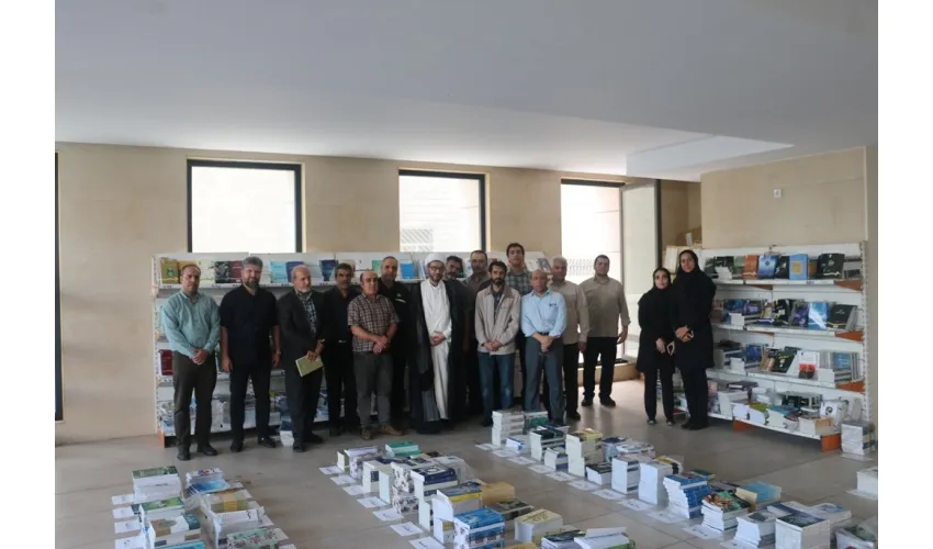 بازدید رئیس سازمان از بخش مجازی غرفه «سمت» در سی‌وپنجمین نمایشگاه بین‌المللی کتاب تهران