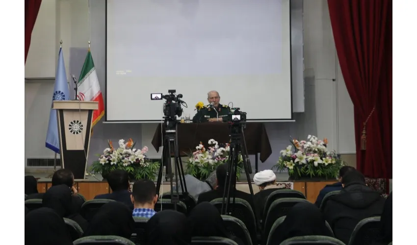 سازمان «سمت» در آستانه ۲۲ بهمن، سالروز پیروزی انقلاب شکوهمند اسلامی، پذیرای دستیار و مشاور فرمانده معظم کل قوا سردار دکتر رحیم صفوی بود.