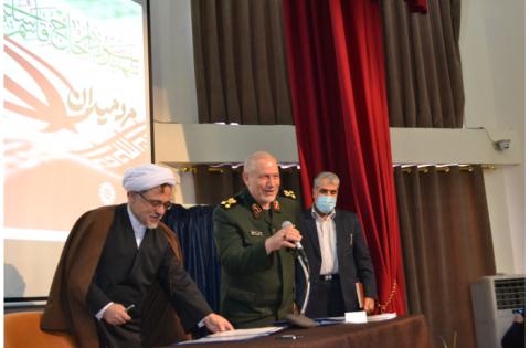 سرلشکر صفوی: دولت جدید آمریکا هم نمی‌تواند مانع سقوط هیمنه آمریکا شود/ آیت‌الله احمد عابدی: تواضع، فروتنی و دلدادگی به اهل‌بیت (ع) در حاج قاسم مشهور بود — تصویر 9