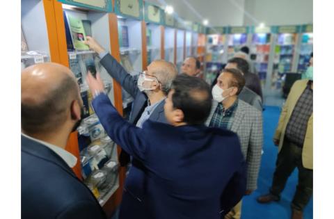 بازدید وزیر کشور از غرفه «سمت» در نمایشگاه کتاب تهران — تصویر 4