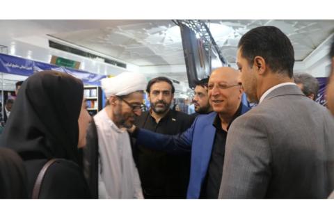 دیدار رئیس «سمت» با وزیر علوم در نمایشگاه کتاب — تصویر 4