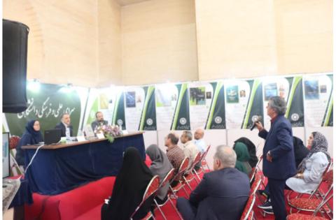 برگزاری نشست علمی کتاب «رده‌شناسی زبانهای ایرانی» در سرای علمی-فرهنگی دانشگاهی نمایشگاه کتاب تهران — تصویر 7