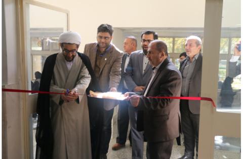 نمایشگاه هفته کتاب «سمت» در دانشگاه کردستان افتتاح شد+عکس — تصویر 1
