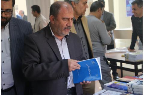 نمایشگاه هفته کتاب «سمت» در دانشگاه کردستان افتتاح شد+عکس — تصویر 5