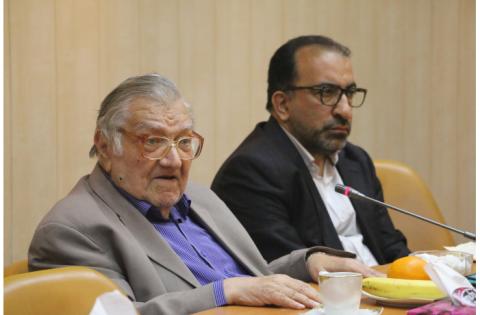 برگزاری نشست علمی دربارۀ چگونگی تالیف کتاب‌های مبنایی و درسی دربارۀ تاریخ علم، فناوری، فرهنگ و تمدن ایران اسلامی — تصویر 4