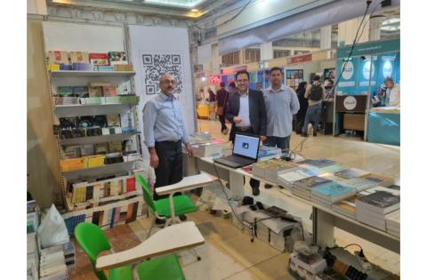 گزارش تصویری از بازدیدکنندگان غرفه سازمان «سمت» — تصویر 2