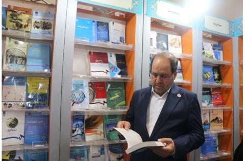 گزارش تصویری از بازدیدکنندگان غرفه سازمان «سمت» — تصویر 14