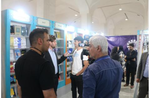گزارش تصویری از غرفه «سمت» در سی‌وپنجمین نمایشگاه بین‌المللی کتاب تهران (بخش دوم) — تصویر 8