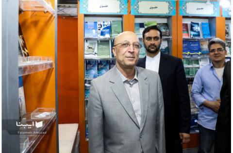 گزارش تصویری بازدید وزیر علوم، تحقیقات و فناوری از غرفه «سمت» — تصویر 1