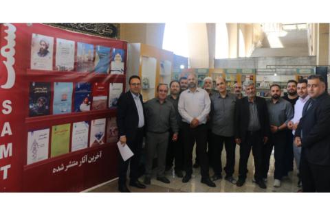 بازدید معاون اجرایی «سمت» از غرفه سازمان مطالعه و تدوین در سی‌وششمین نمایشگاه بین‌المللی کتاب تهران — تصویر 2