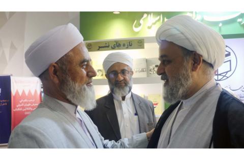 بازدید دکتر شهریاری، از غرفه‌های سازمان «سمت» در سی‌وششمین نمایشگاه بین‌المللی کتاب تهران — تصویر 6