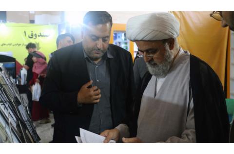 بازدید دکتر شهریاری، از غرفه‌های سازمان «سمت» در سی‌وششمین نمایشگاه بین‌المللی کتاب تهران — تصویر 13