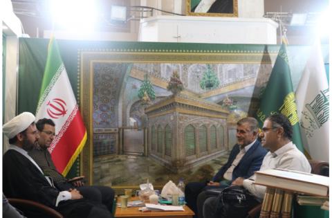 بازدید معاون پژوهشی «سمت» از غرفه سازمان مطالعه و تدوین در سی‌وششمین نمایشگاه بین‌المللی کتاب تهران — تصویر 6