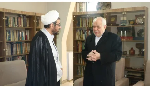 دیدار سرپرست «سمت» با استاد برجسته فلسفه دانشگاه شهید بهشتی