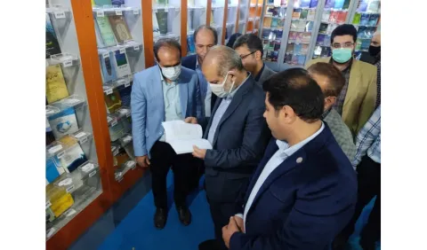 بازدید وزیر کشور از غرفه «سمت» در نمایشگاه کتاب تهران