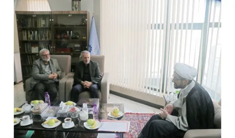 احیاء تراث اسلامی در بستر کتاب دانشگاهی