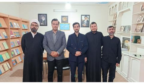 نشست مشترک سازمان «سمت» و مؤسسه حکمت و فلسفه در قم برگزار شد